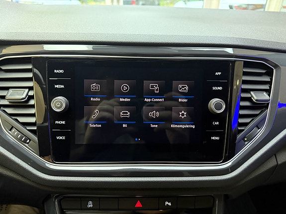 Volkswagen T-Roc 12 of 15