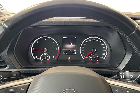 Volkswagen Caddy Maxi 10 of 30