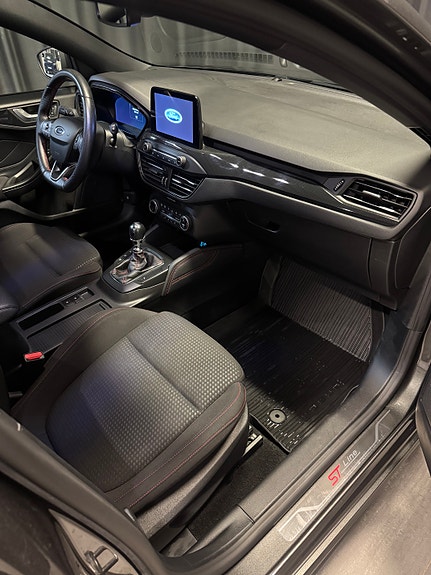 Ford Focus 15 of 30