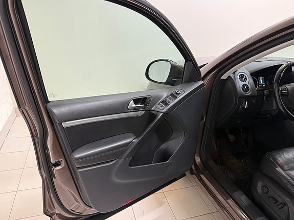 Volkswagen Tiguan 28 of 30