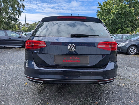 Volkswagen Passat 6 of 30