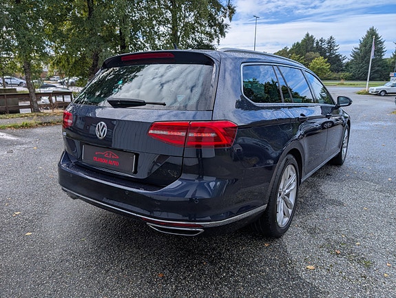 Volkswagen Passat 5 of 30