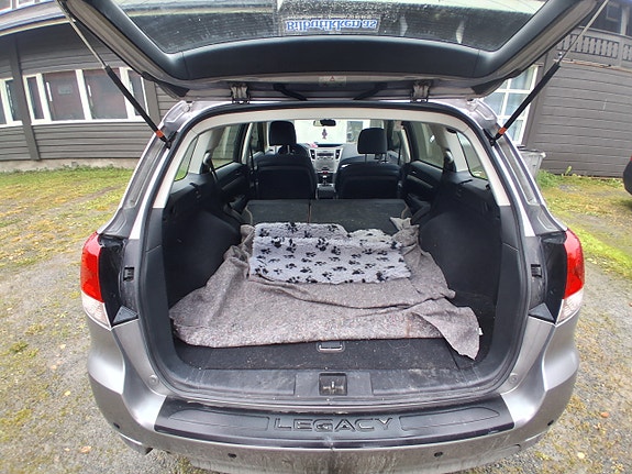 Subaru Legacy 27 of 30