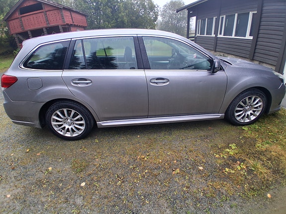 Subaru Legacy 28 of 30