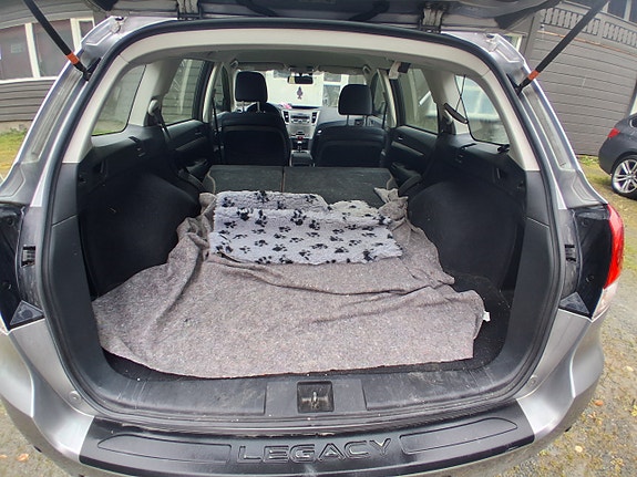 Subaru Legacy 24 of 30