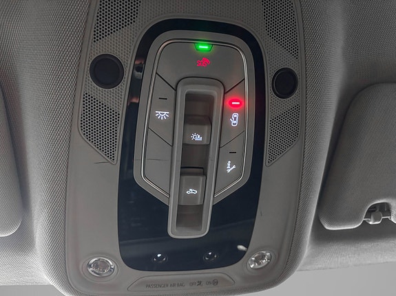 Audi e-tron 30 of 30