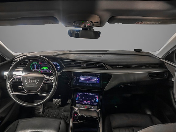 Audi e-tron 16 of 30