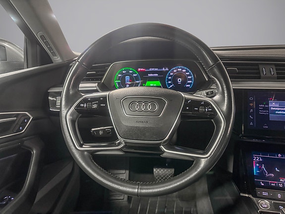 Audi e-tron 18 of 30