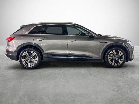 Audi e-tron 6 of 30