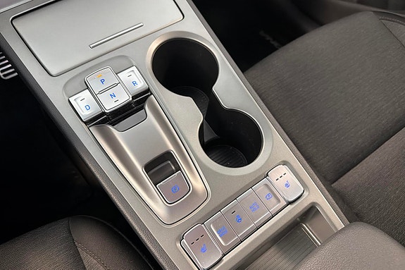 Hyundai Kona 14 of 29