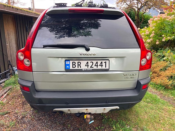 Volvo XC90 3 of 8