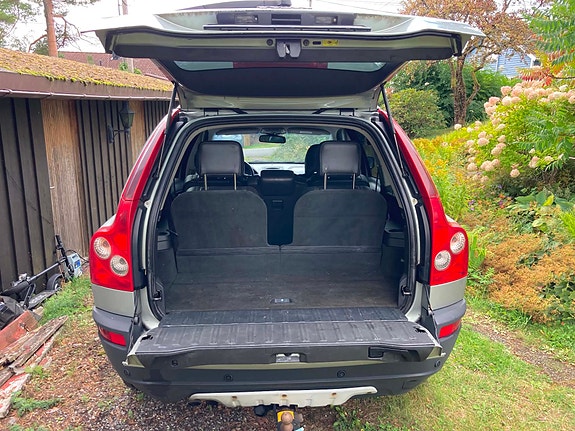 Volvo XC90 5 of 8