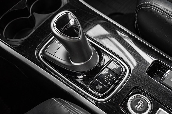 Mitsubishi Outlander 13 of 26