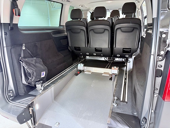 Mercedes-Benz EQV 5 of 10