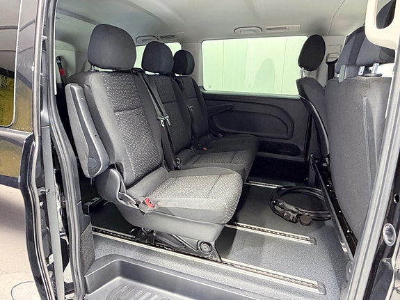 Mercedes-Benz EQV 4 of 10