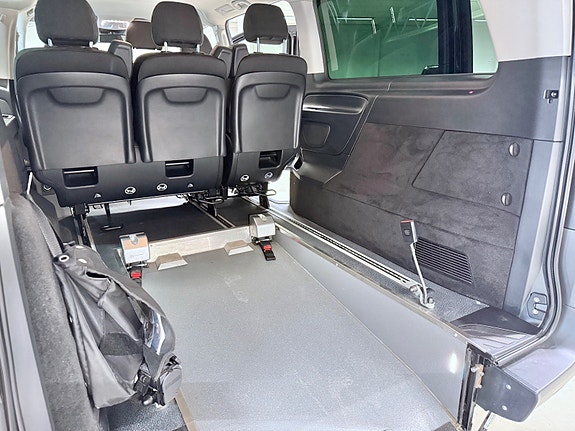 Mercedes-Benz EQV 9 of 10