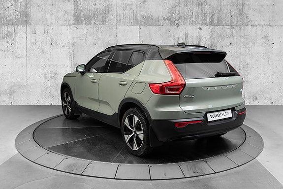 Volvo XC40 6 of 30