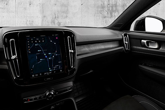 Volvo XC40 18 of 30