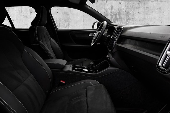 Volvo XC40 27 of 30