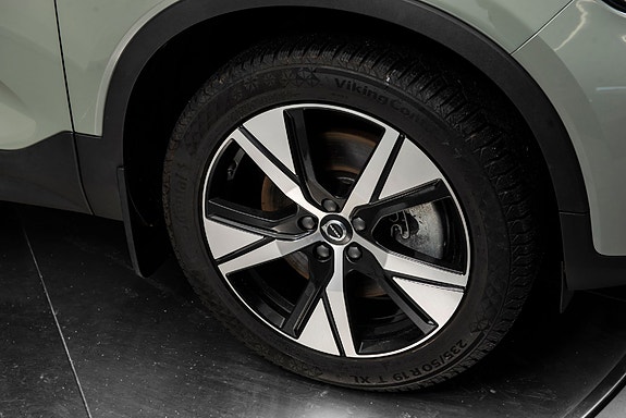 Volvo XC40 11 of 30