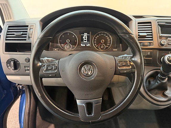 Volkswagen Transporter 9 of 14