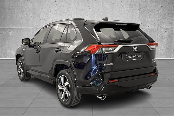 Toyota RAV4 3 of 21