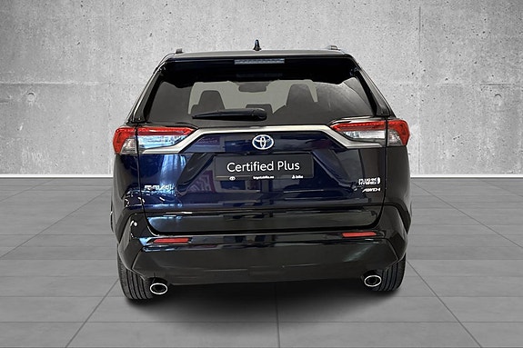 Toyota RAV4 4 of 21