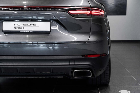 Porsche Cayenne 10 of 30