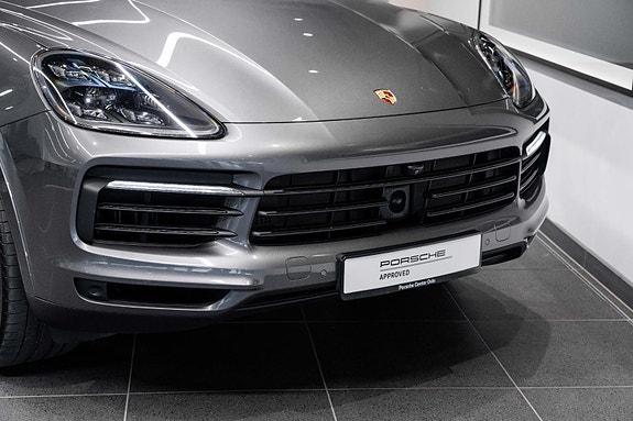 Porsche Cayenne 17 of 30