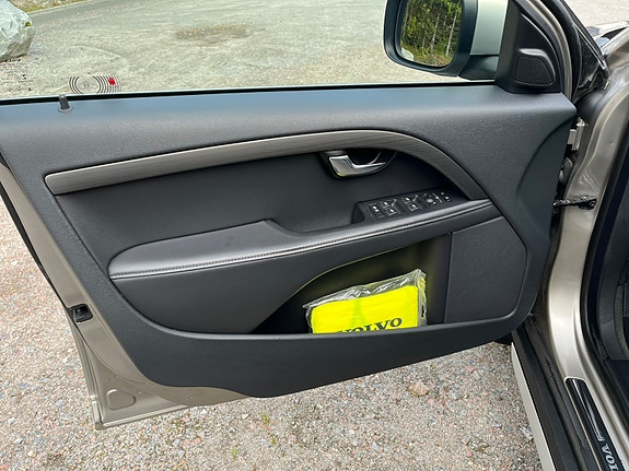 Volvo XC70 18 of 22