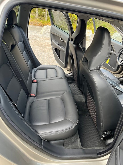 Volvo XC70 14 of 22