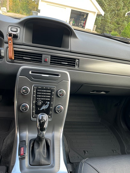 Volvo XC70 12 of 22