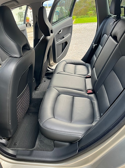 Volvo XC70 15 of 22