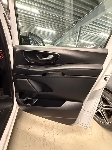 Mercedes-Benz Vito 119 23 of 27