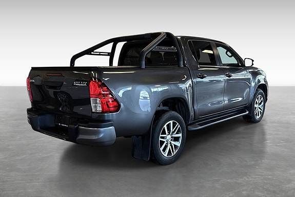 Toyota HiLux 5 of 15