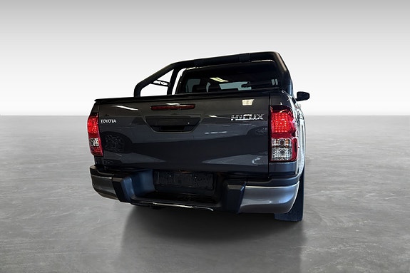Toyota HiLux 6 of 15