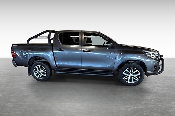 Toyota HiLux 4 of 15