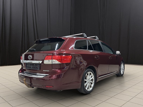 Toyota Avensis 5 of 25