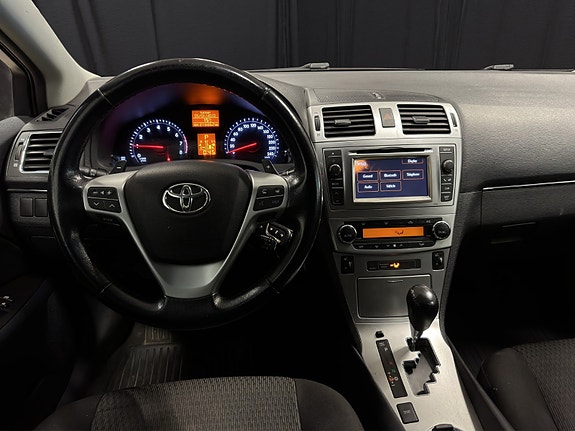 Toyota Avensis 14 of 25