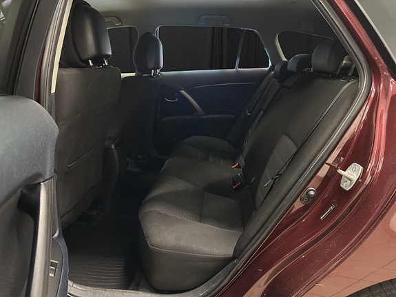 Toyota Avensis 10 of 25