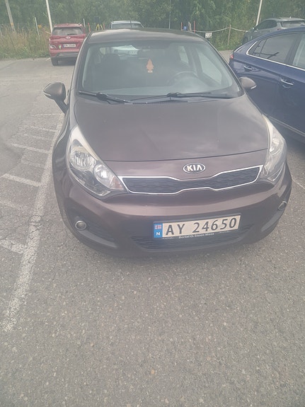 Kia Rio 8 of 11