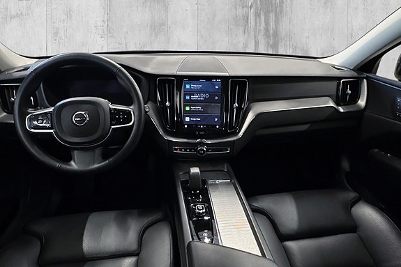 Volvo XC60 10 of 22