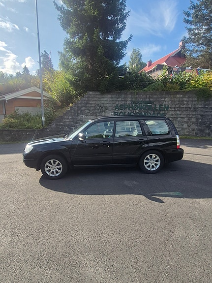 Subaru Forester 3 of 19