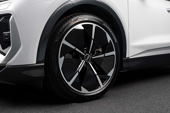 Audi Q4 e-tron 12 of 30