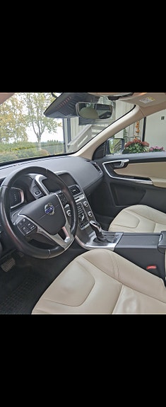 Volvo XC60 11 of 11