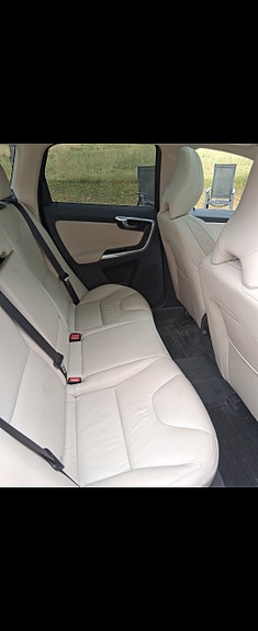 Volvo XC60 7 of 11