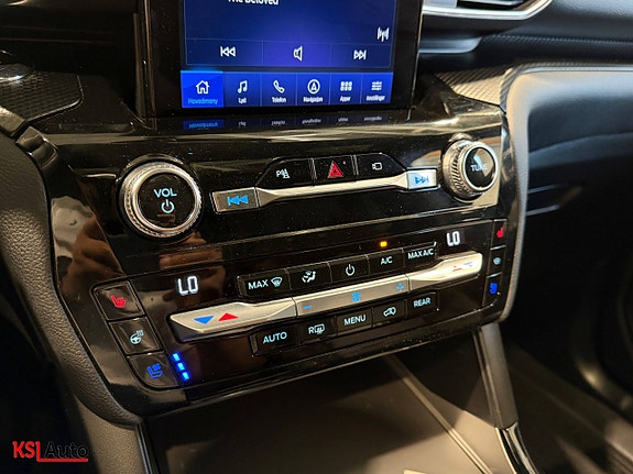 Ford Explorer 20 of 30