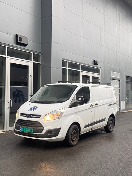 Ford Transit Custom 2 of 5
