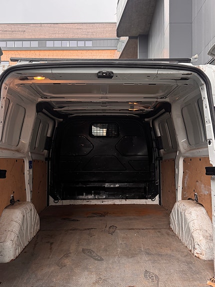 Ford Transit Custom 4 of 5