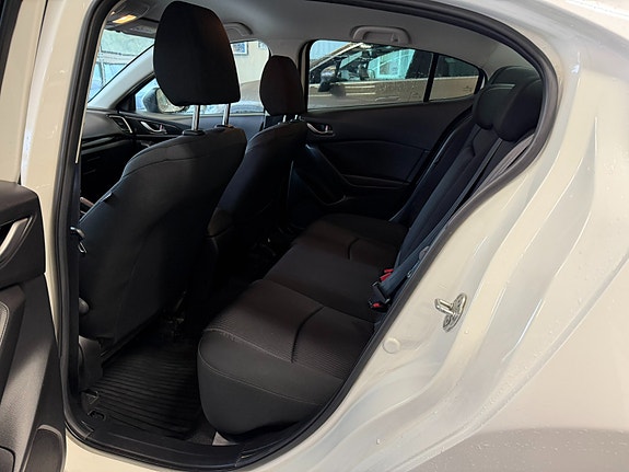 Mazda 3 14 of 26